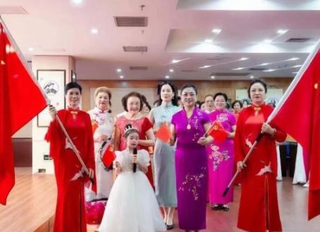 旗袍会长：在“她”时代，做她自己