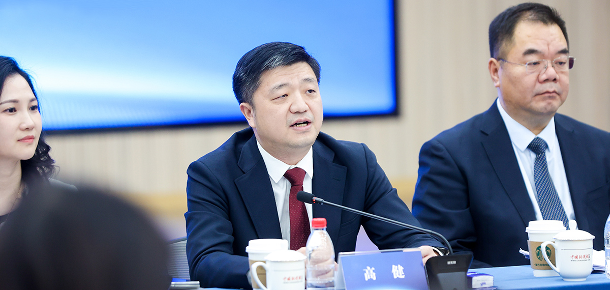 国家发改委国际司副司长高?。褐γ涝诨绻笠蹈萌谌胄路⒄垢窬?p>    高健强调，中国扩大高水平开放的决心不变。中国政府一如既往欢迎包括美国企业在内的各国企业来华发展、在华发展。<p>